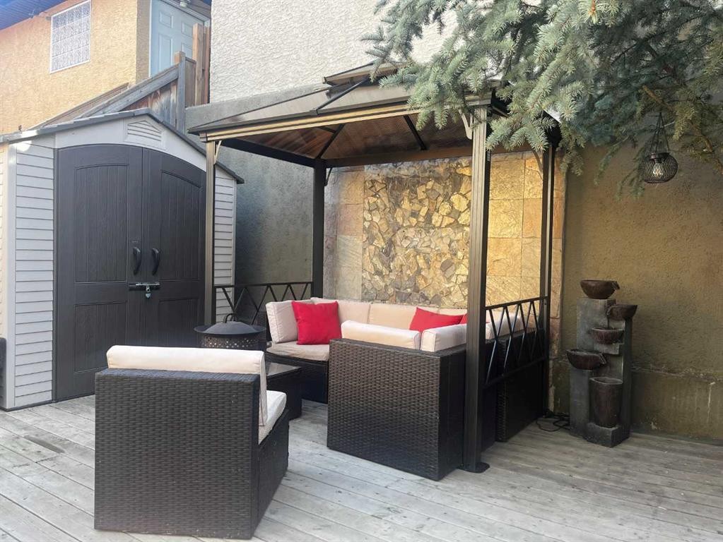 47 28 Avenue Sw, Calgary, AB - Outdoor With Deck Patio Veranda With Exterior