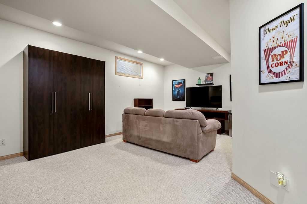 47 28 Avenue Sw, Calgary, AB - Indoor