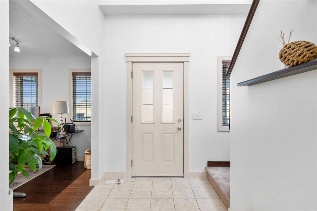 263 Evanston Way Nw, Calgary, AB - Indoor Photo Showing Other Room