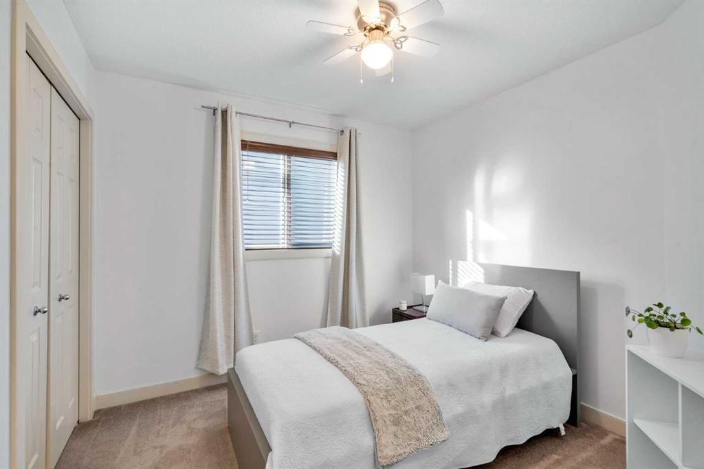 263 Evanston Way Nw, Calgary, AB - Indoor Photo Showing Bedroom