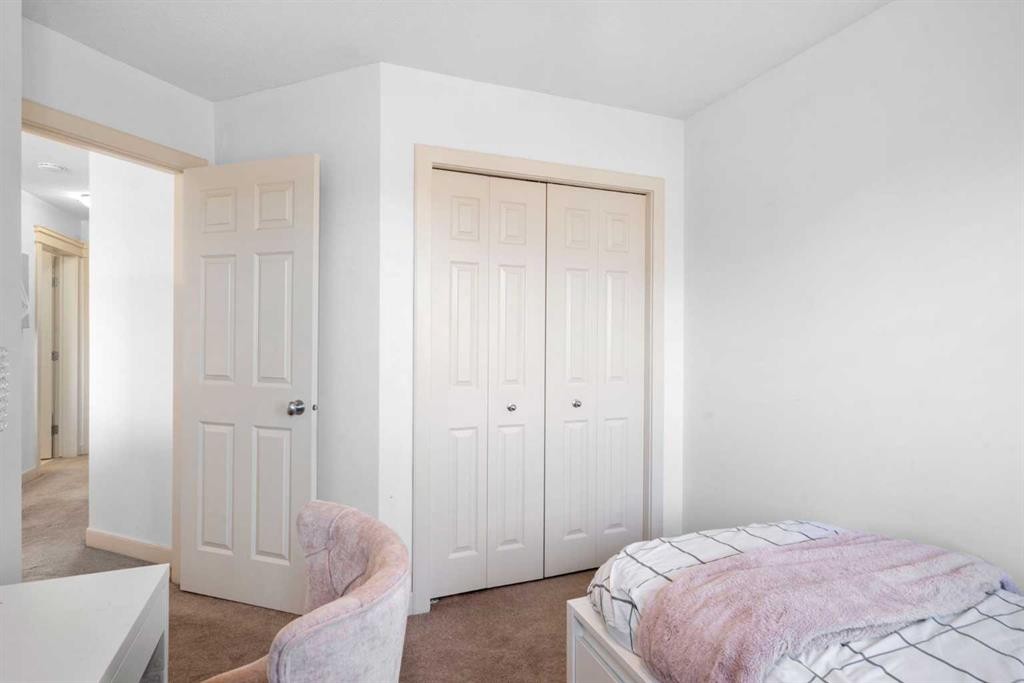 263 Evanston Way Nw, Calgary, AB - Indoor Photo Showing Bedroom