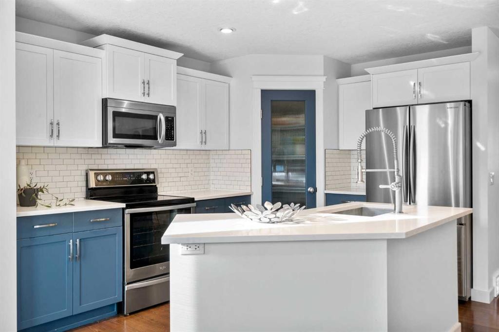 263 Evanston Way Nw, Calgary, AB - Indoor Photo Showing Kitchen With Stainless Steel Kitchen With Upgraded Kitchen