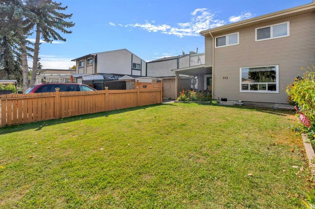 713 44 Street Se, Calgary, AB - Outdoor