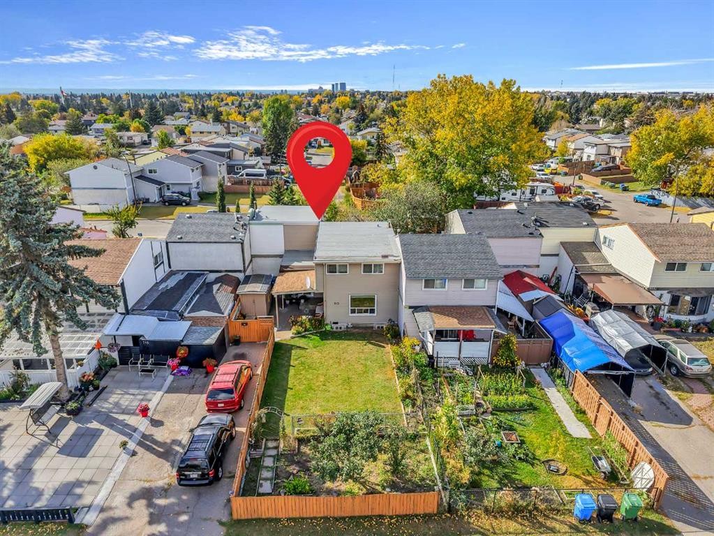 713 44 Street Se, Calgary, AB - Outdoor With View