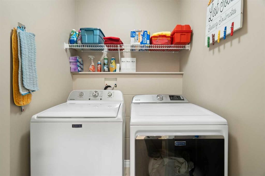 124 Cresthaven Place Sw, Calgary, AB - Indoor Photo Showing Laundry Room