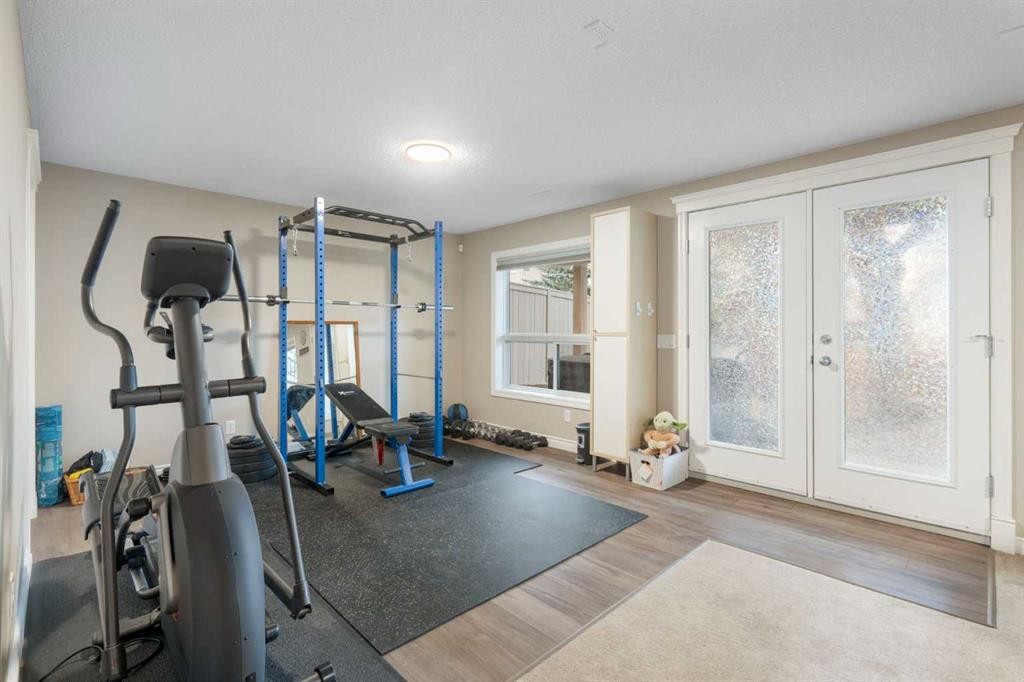 124 Cresthaven Place Sw, Calgary, AB - Indoor Photo Showing Gym Room