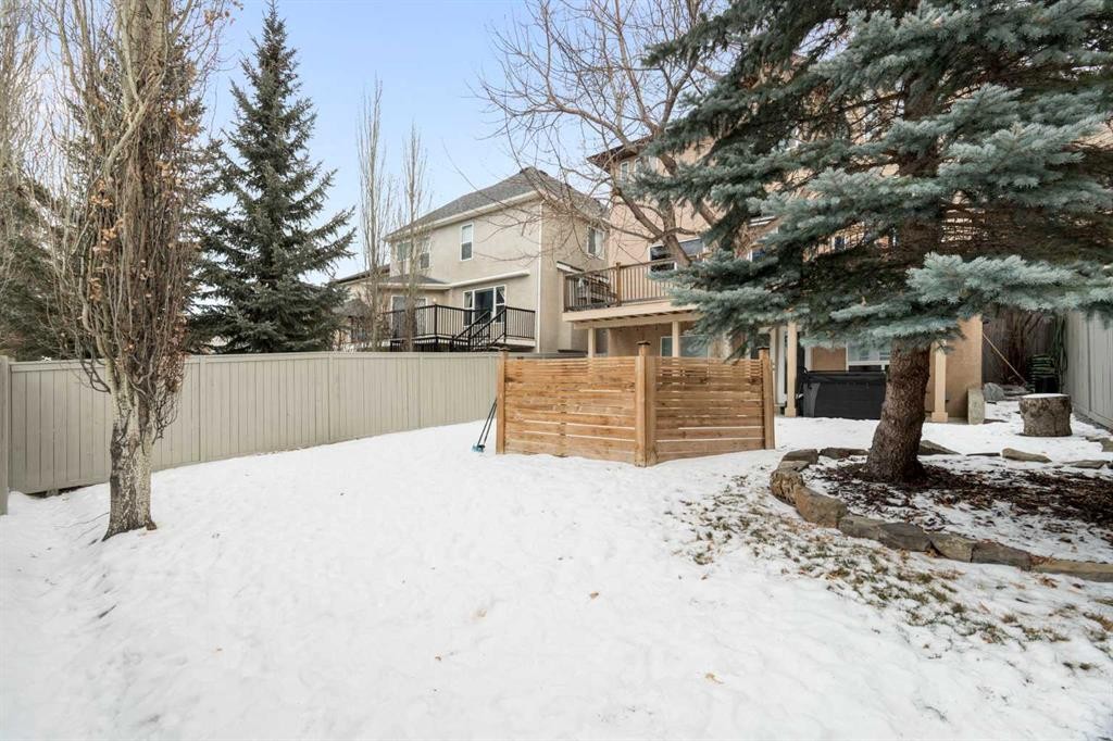 124 Cresthaven Place Sw, Calgary, AB - Outdoor