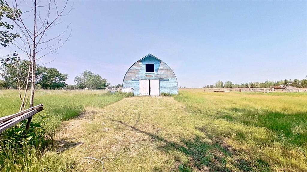 243039 Paradise Road, Chestermere, AB - Outdoor