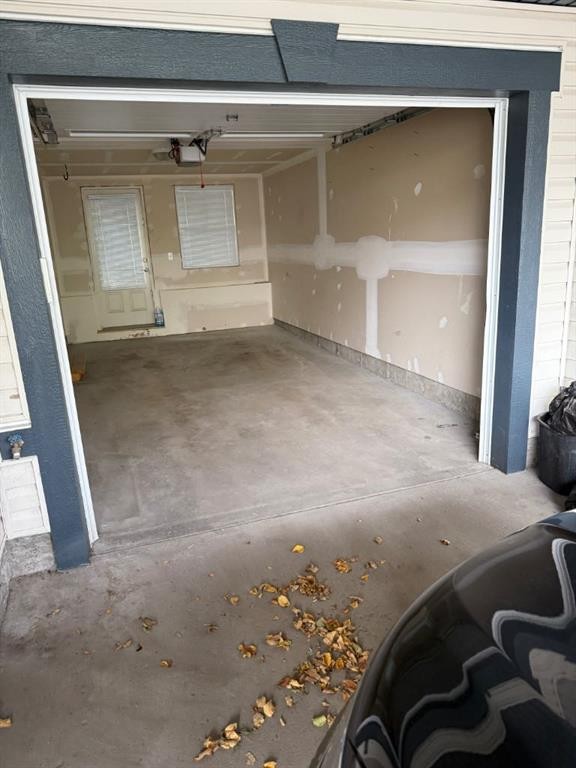 136 New Brighton Point Se, Calgary, AB - Photo Showing Garage