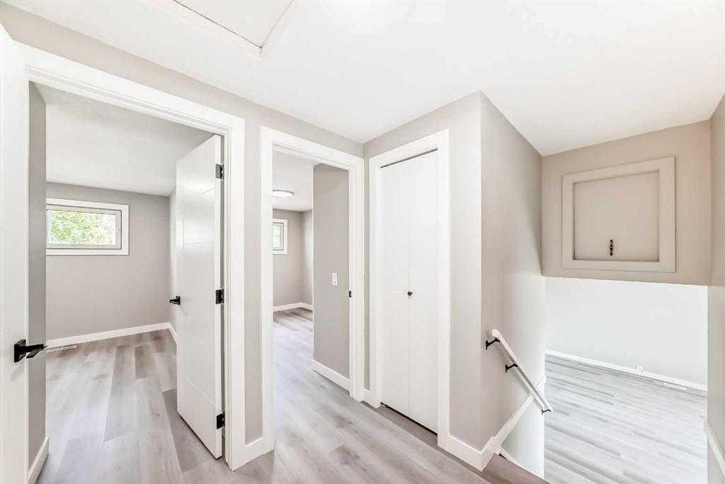 15104 1 Street Se, Calgary, AB - Indoor Photo Showing Other Room