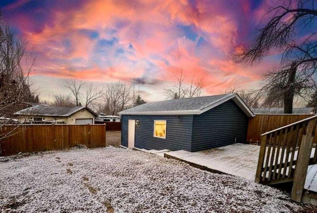 15104 1 Street Se, Calgary, AB - Outdoor