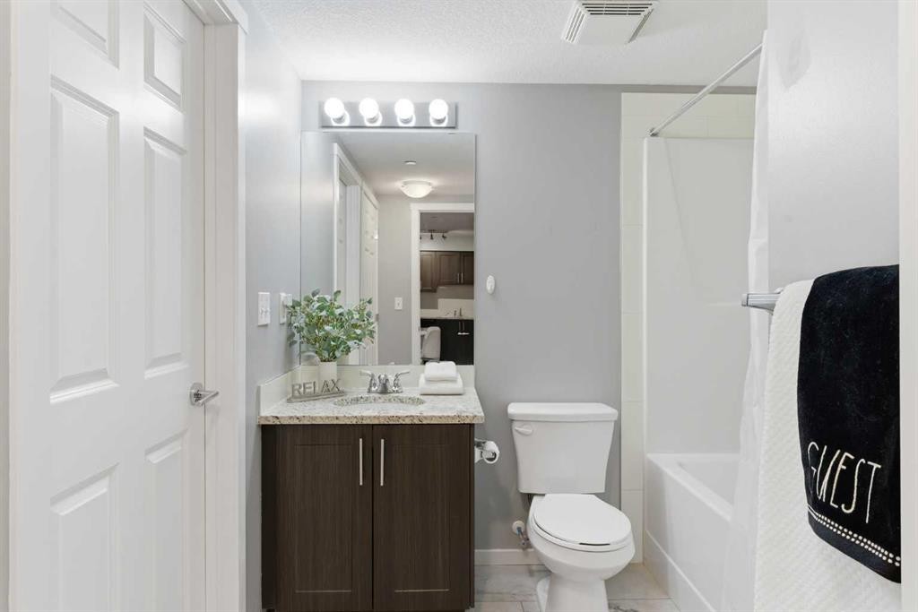 4114-99 Copperstone Park Se, Calgary, AB - Indoor Photo Showing Bathroom