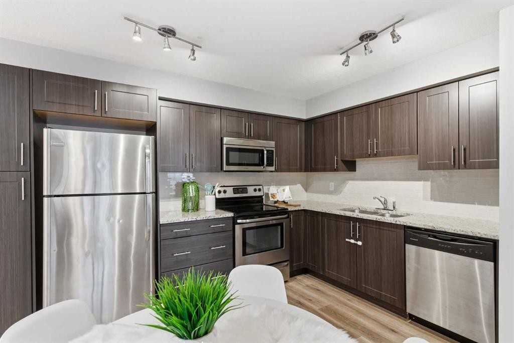 4114-99 Copperstone Park Se, Calgary, AB - Indoor Photo Showing Kitchen
