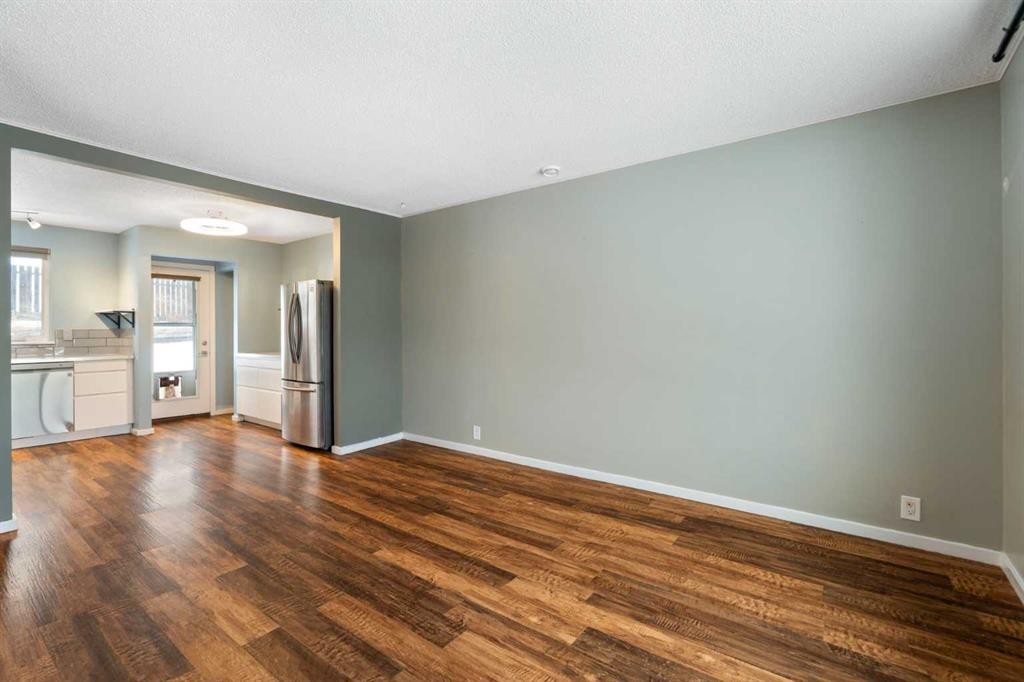 80 Ogmoor Crescent Se, Calgary, AB - Indoor