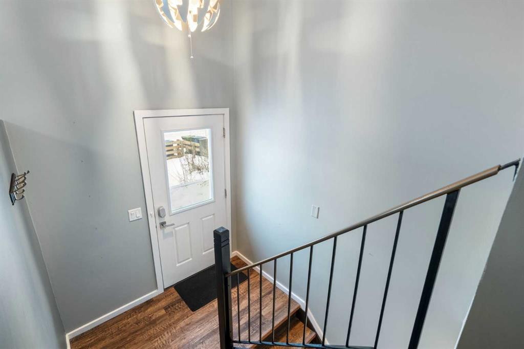 80 Ogmoor Crescent Se, Calgary, AB - Indoor Photo Showing Other Room