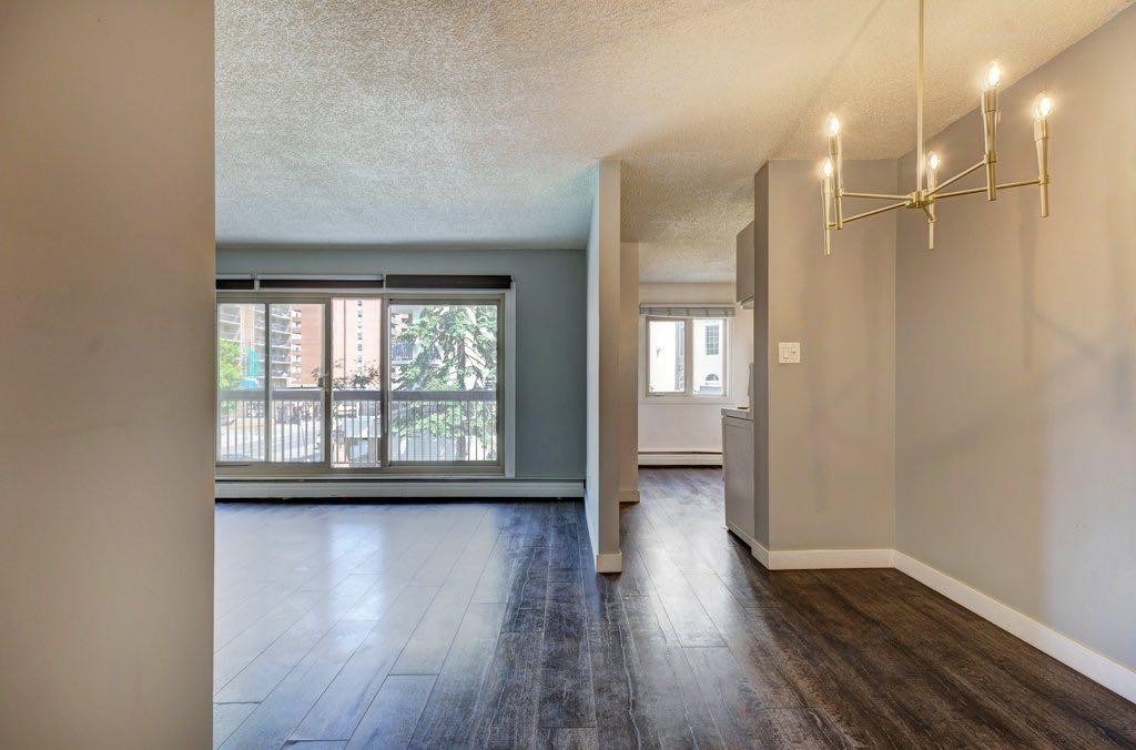 211-1335 12 Avenue Sw, Calgary, AB - Indoor Photo Showing Other Room