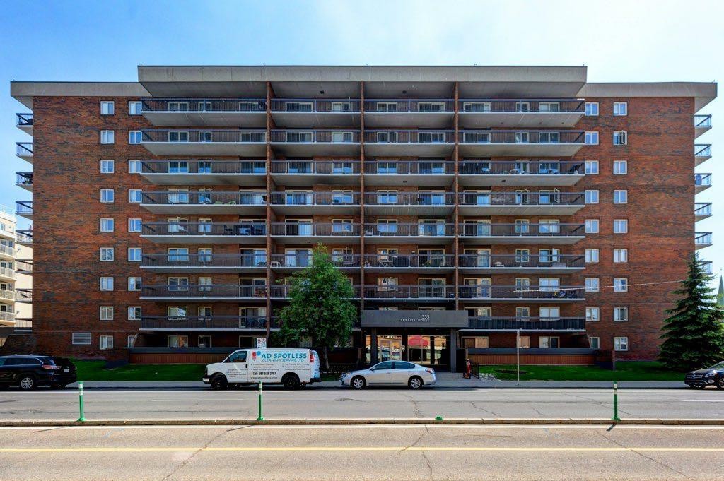 211-1335 12 Avenue Sw, Calgary, AB - Outdoor With Balcony With Facade