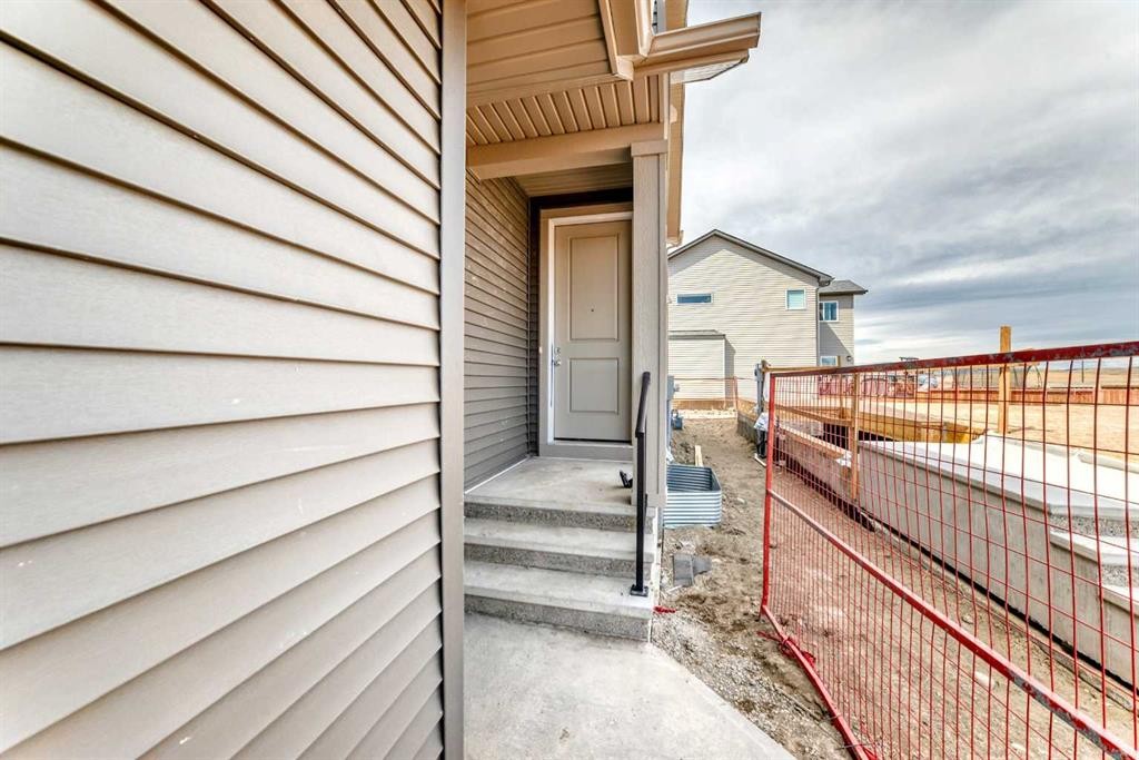 109 Heritage Park, Cochrane, AB - Outdoor With Exterior