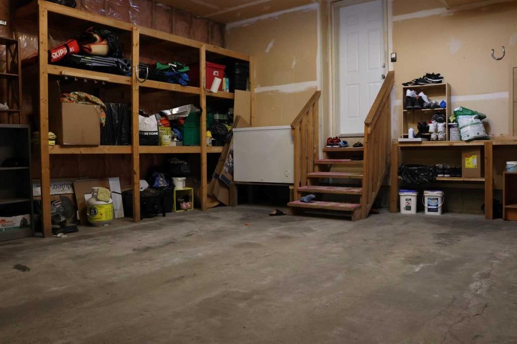 266 Martha'S Manor Ne, Calgary, AB - Indoor Photo Showing Garage