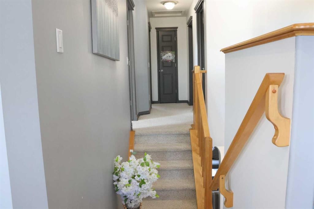 266 Martha'S Manor Ne, Calgary, AB - Indoor Photo Showing Other Room