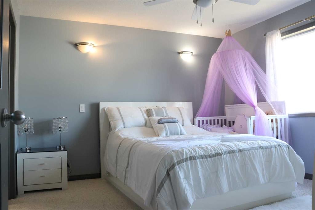 266 Martha'S Manor Ne, Calgary, AB - Indoor Photo Showing Bedroom