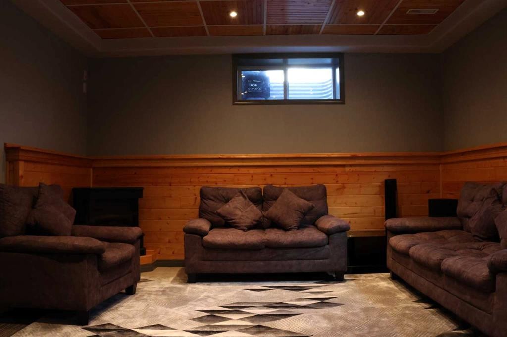 266 Martha'S Manor Ne, Calgary, AB - Indoor