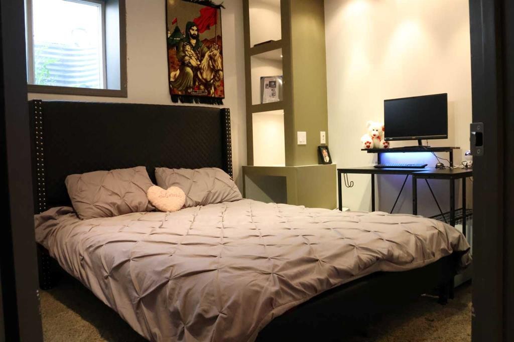 266 Martha'S Manor Ne, Calgary, AB - Indoor Photo Showing Bedroom