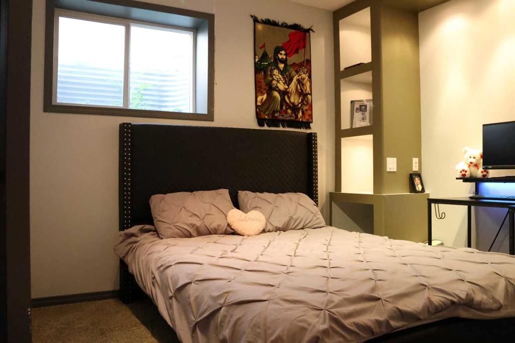 266 Martha'S Manor Ne, Calgary, AB - Indoor Photo Showing Bedroom