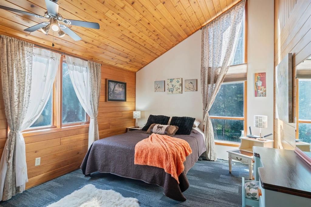 9 Ghost Road, Benchlands, AB - Indoor Photo Showing Bedroom