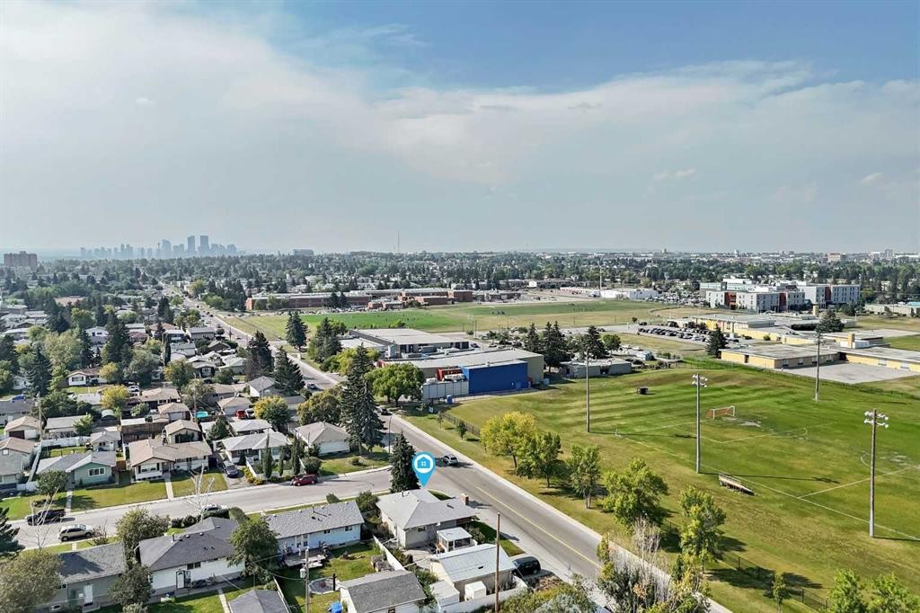 1502 49 Street Se, Calgary, AB - Outdoor With View