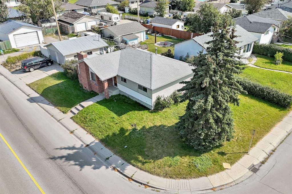 1502 49 Street Se, Calgary, AB - Outdoor