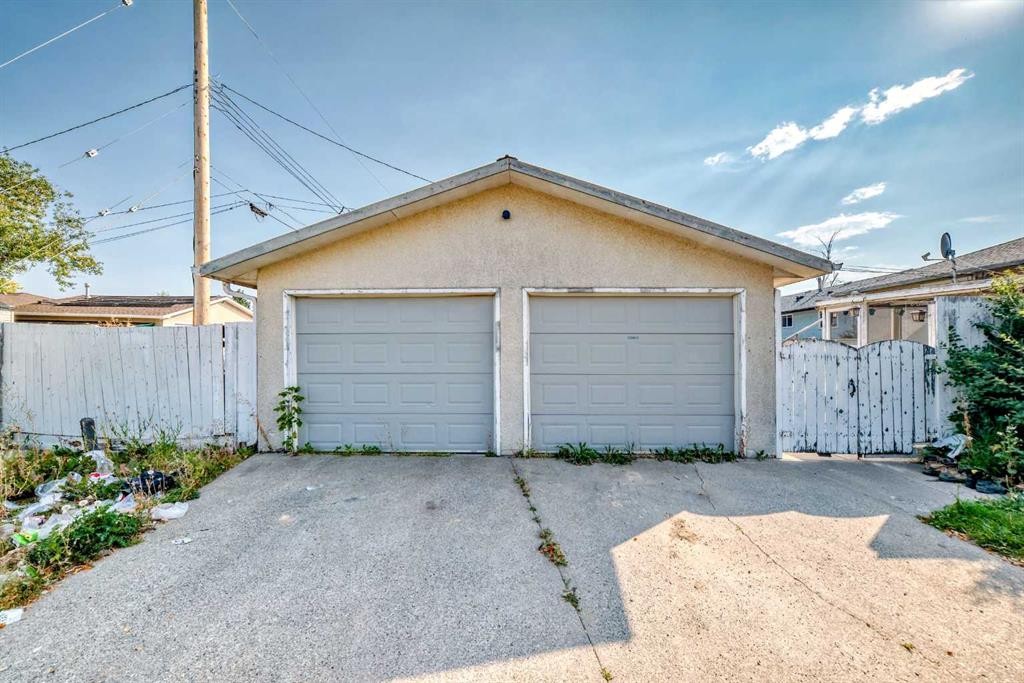 1502 49 Street Se, Calgary, AB - Outdoor