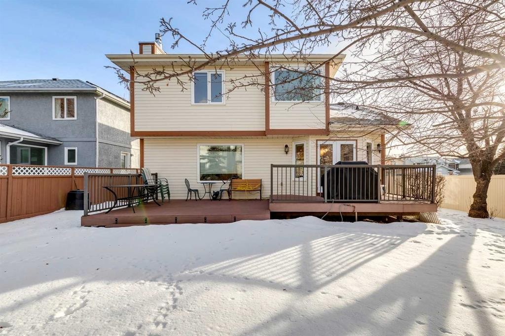 181 Woodford Drive Sw, Calgary, AB - Outdoor