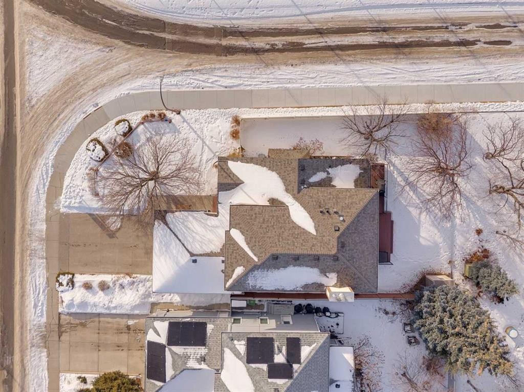 181 Woodford Drive Sw, Calgary, AB - Outdoor With View