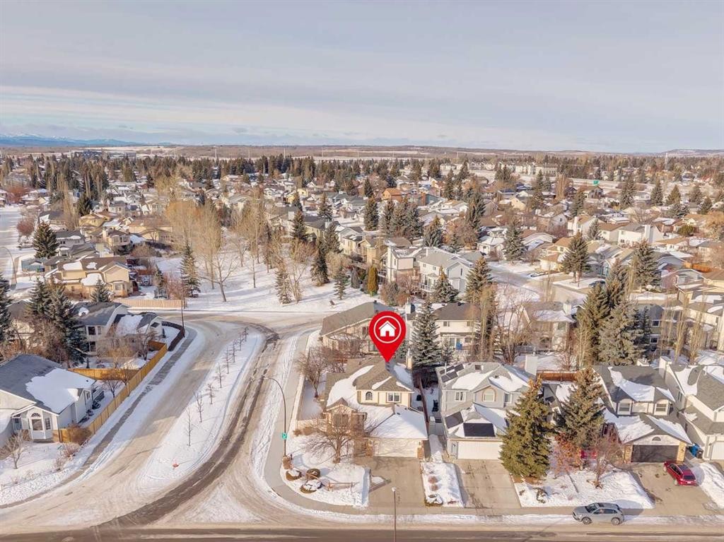181 Woodford Drive Sw, Calgary, AB - Outdoor With View