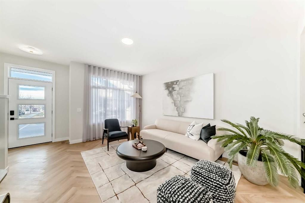 285 Cobblestone Gate, Airdrie, AB - Indoor Photo Showing Living Room