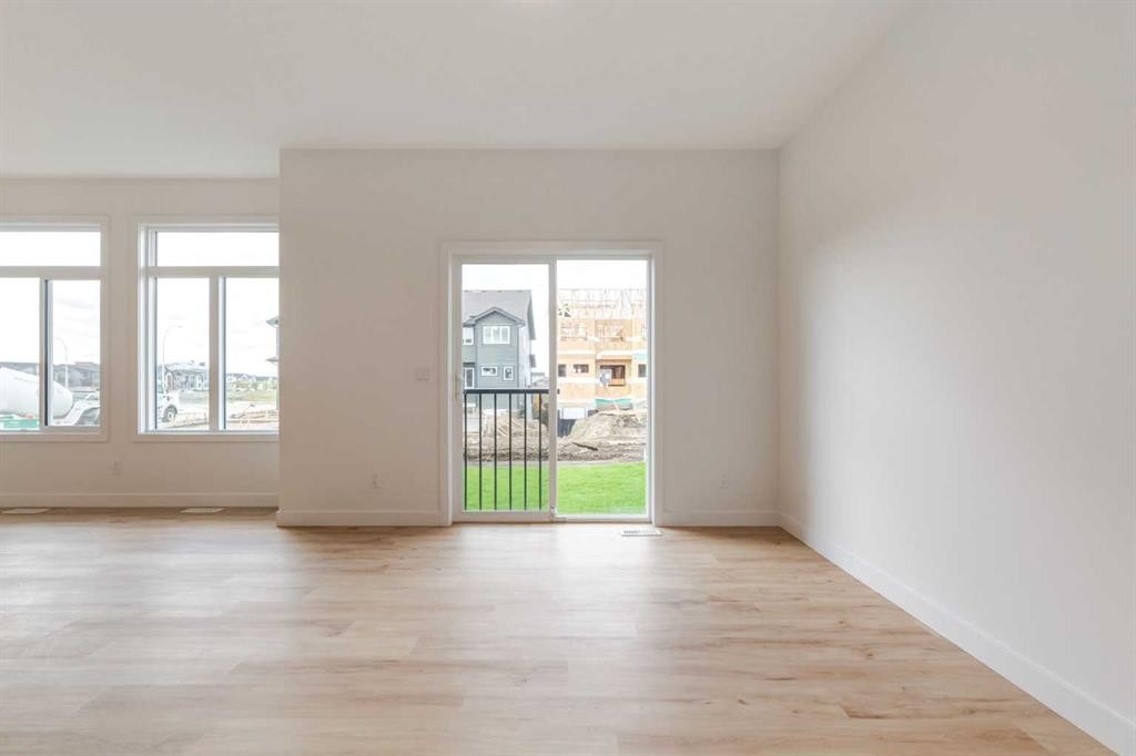 86 Agate Road, Cochrane, AB - Indoor