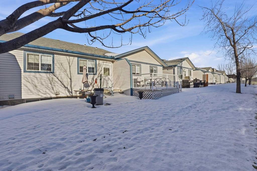 21-33 Stonegate Drive Nw, Airdrie, AB - Outdoor With Deck Patio Veranda