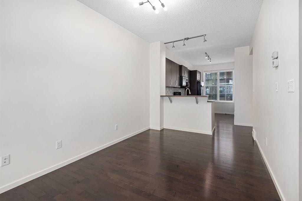 111 Ascot Point Sw, Calgary, AB - Indoor