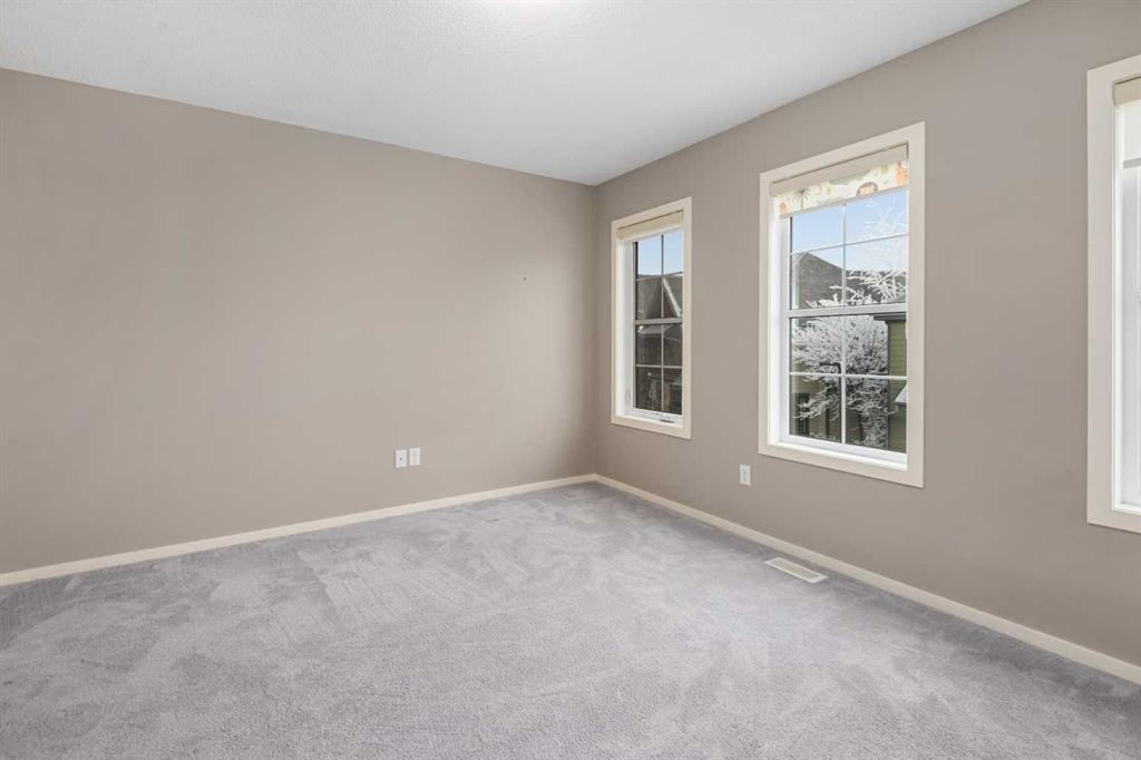 111 Ascot Point Sw, Calgary, AB - Indoor Photo Showing Other Room