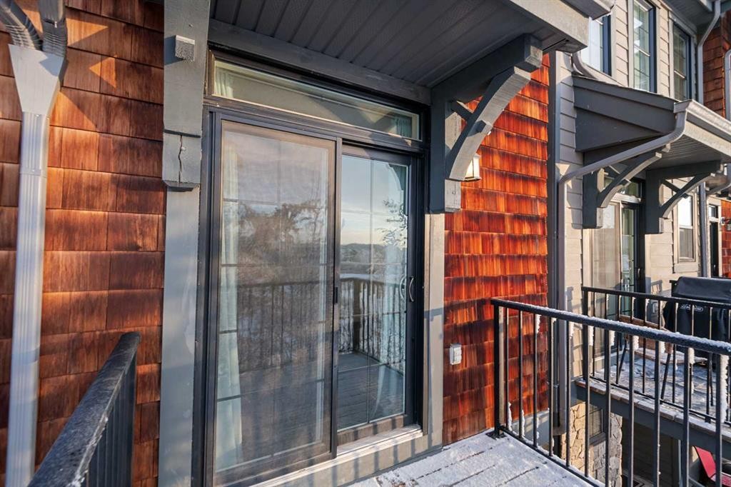 111 Ascot Point Sw, Calgary, AB - Outdoor With Exterior