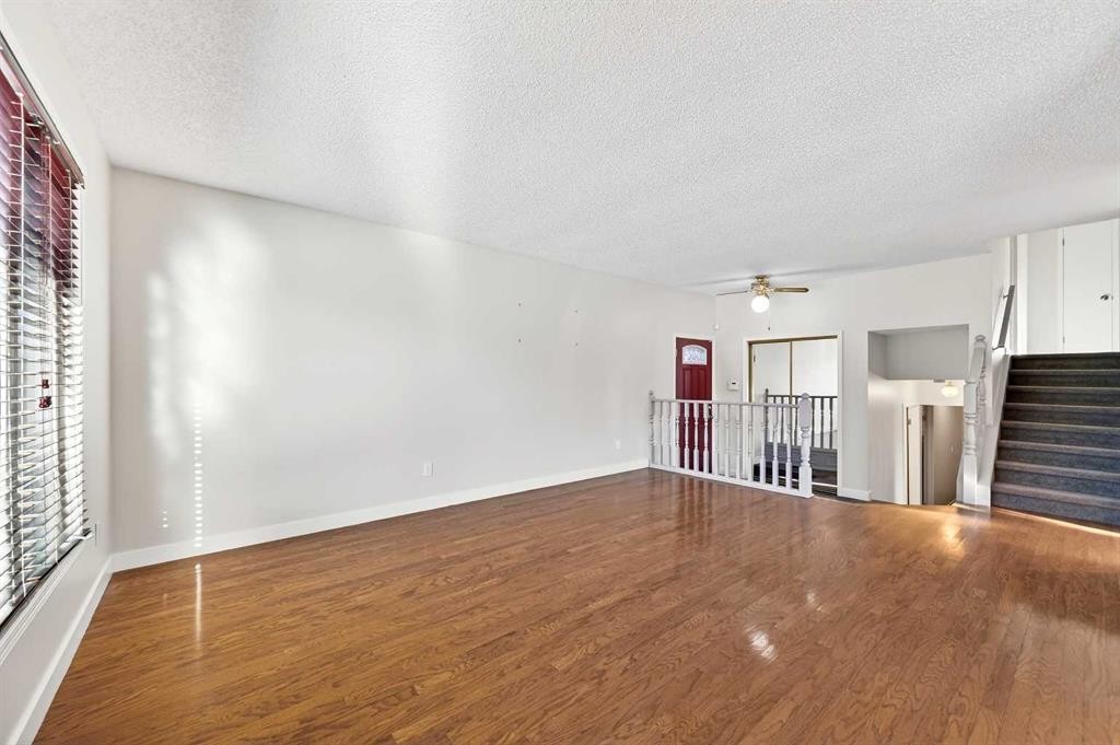 103 Sandarac Place Nw, Calgary, AB - Indoor Photo Showing Other Room