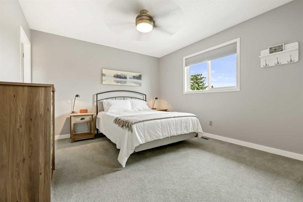 103 Sandarac Place Nw, Calgary, AB - Indoor Photo Showing Bedroom
