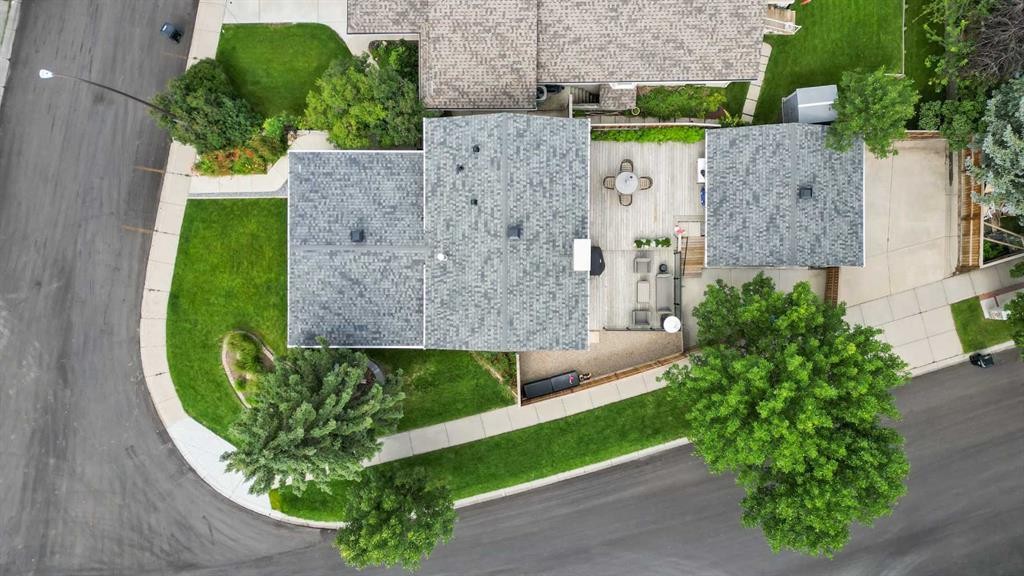 103 Sandarac Place Nw, Calgary, AB - Outdoor