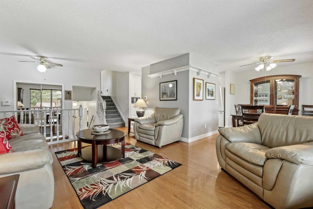 103 Sandarac Place Nw, Calgary, AB - Indoor Photo Showing Living Room