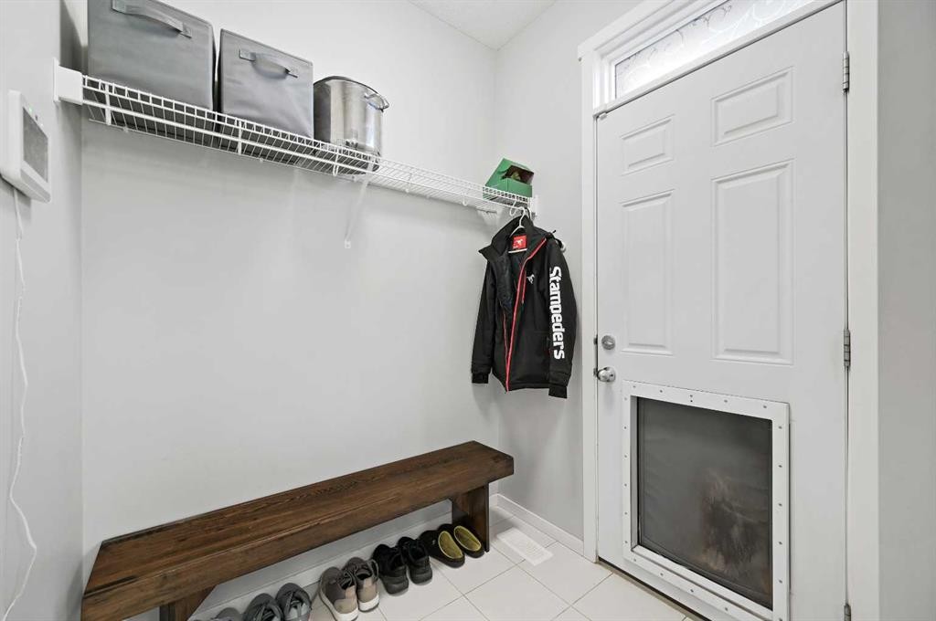 798 Walden Drive Se, Calgary, AB - Indoor