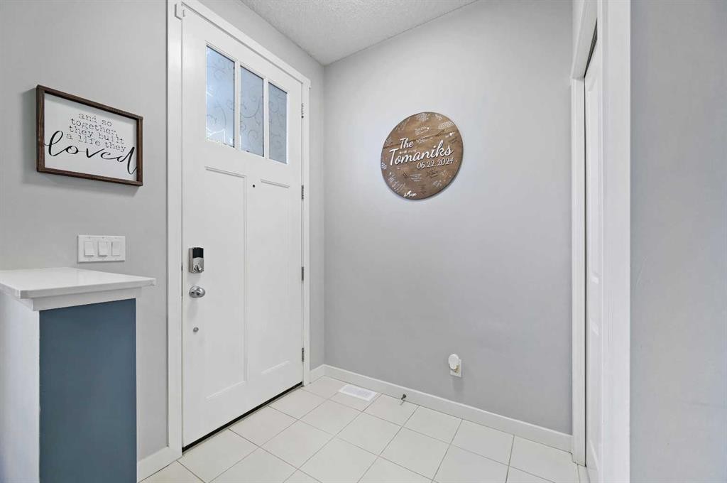 798 Walden Drive Se, Calgary, AB - Indoor Photo Showing Other Room