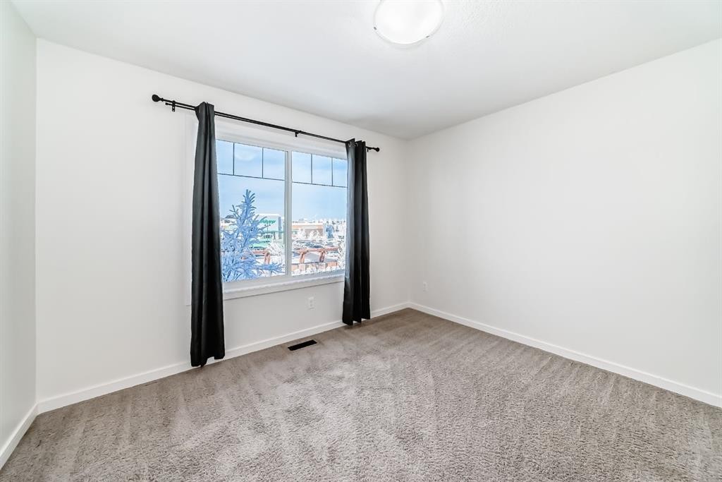 35 Nolan Hill Boulevard, Calgary, AB - Indoor Photo Showing Other Room