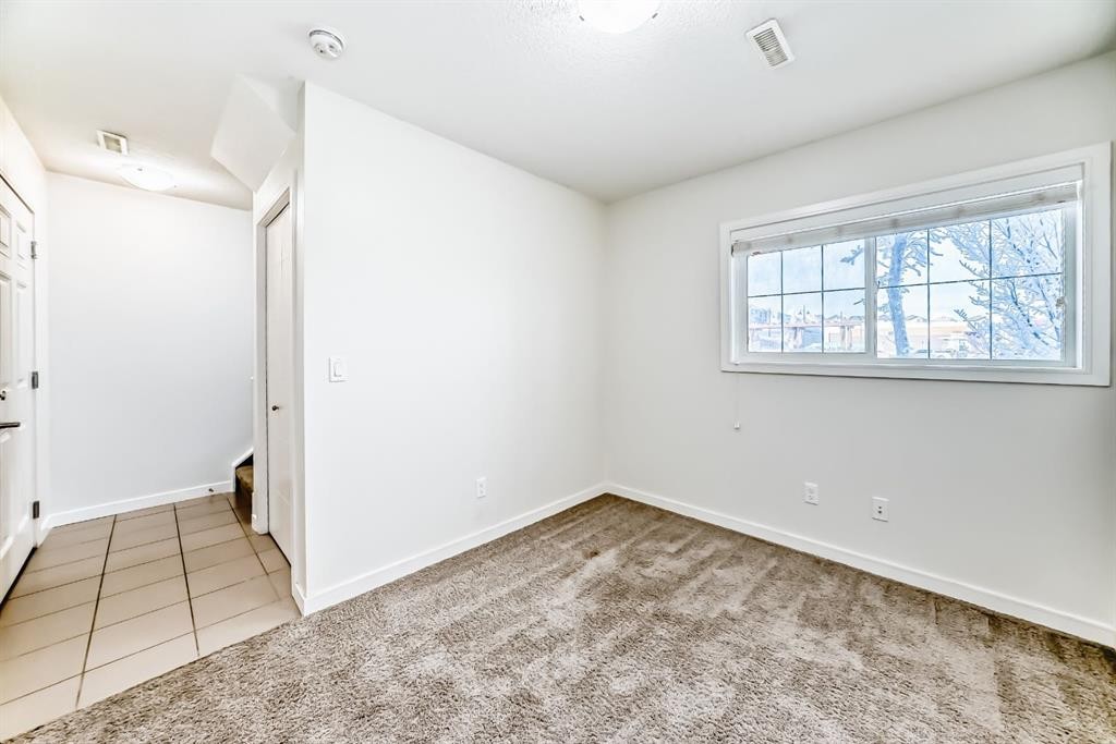 35 Nolan Hill Boulevard, Calgary, AB - Indoor Photo Showing Other Room