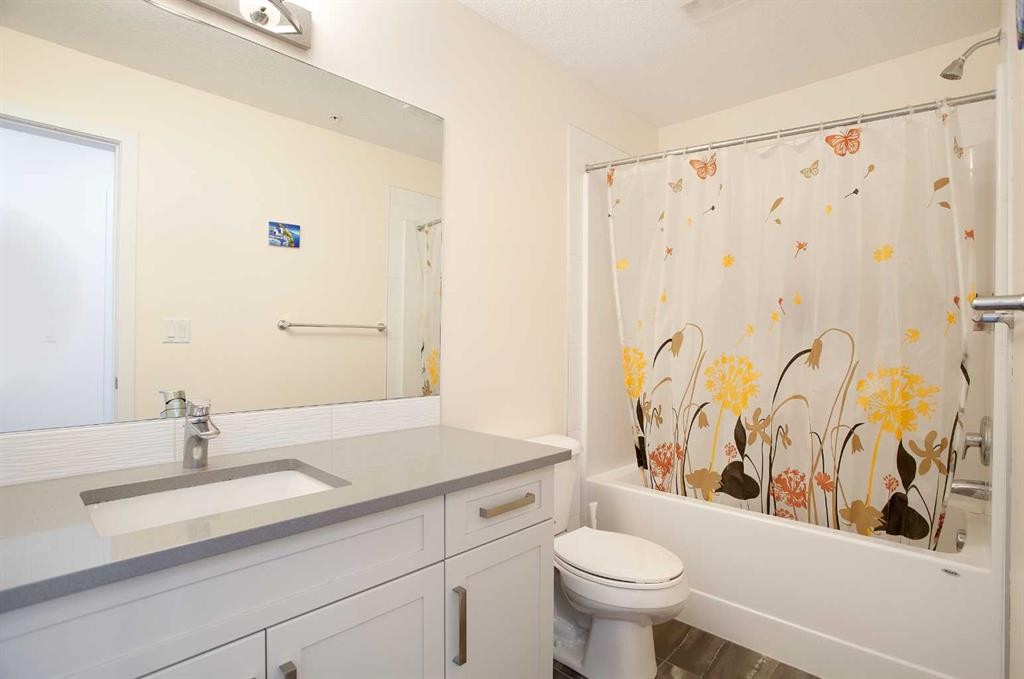 103-200 Cranfield Common Se, Calgary, AB - Indoor Photo Showing Bathroom